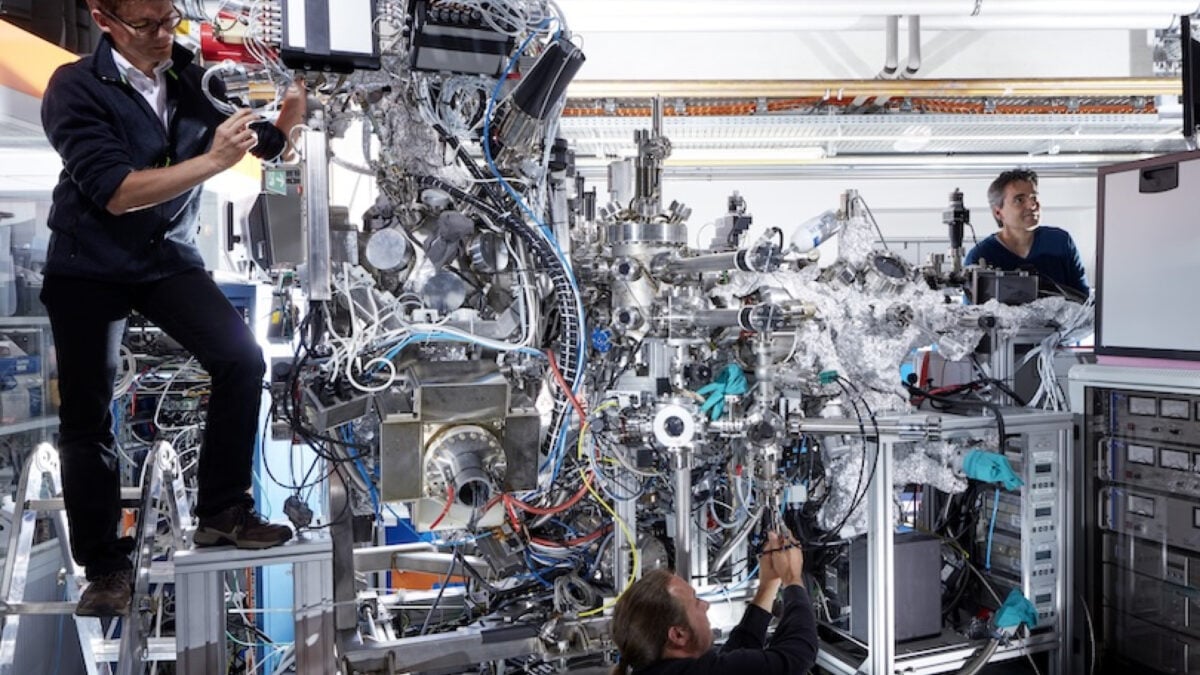 Physicists Decode Particle Dance That 'Kills' Electrical Conductivity