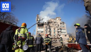 Russian barrage kills 20 in Ukraine city as Zelenskyy holds talks with Turkish leader