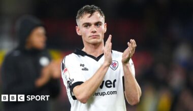 Scott Twine claps his hands at the end of a match