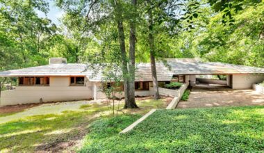 Frank Lloyd Wright house in Jackson