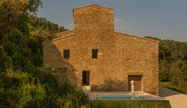 fran silvestre restores limestone farmhouse in spain