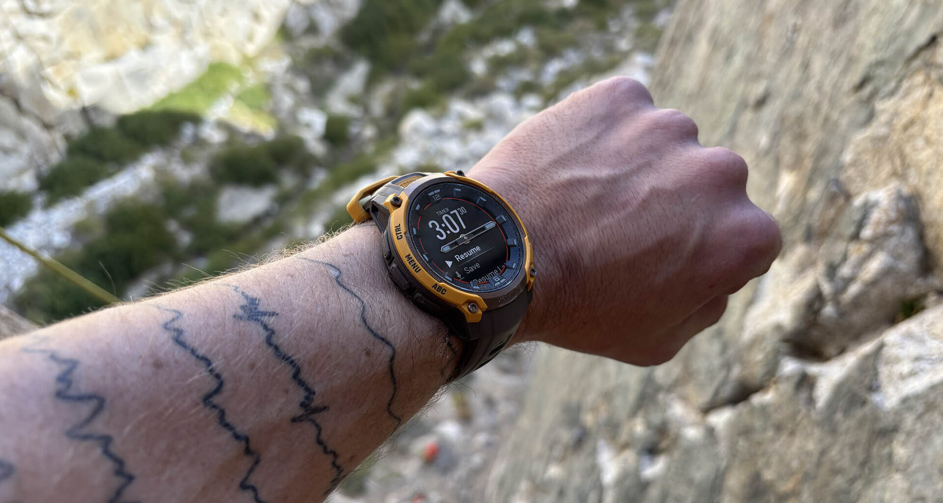 Garmin Instinct Crossover AMOLED Smartwatch Review