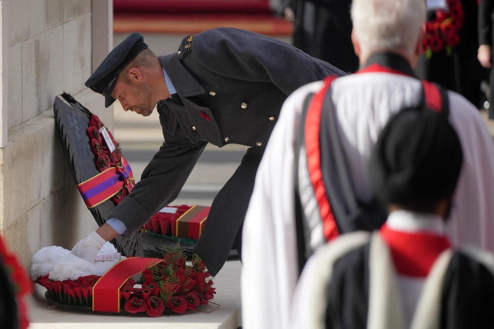 britain's prince william lays down a wreath during the remembrance sunday service at the cenotaph in london, sunday, nov. 9, 2025.(ap photo/alastair grant, pool) britain's prince william lays down a wreath during the remembrance sunday service at the cenotaph in london, sunday, nov. 9, 2025.(ap photo/alastair grant, pool)