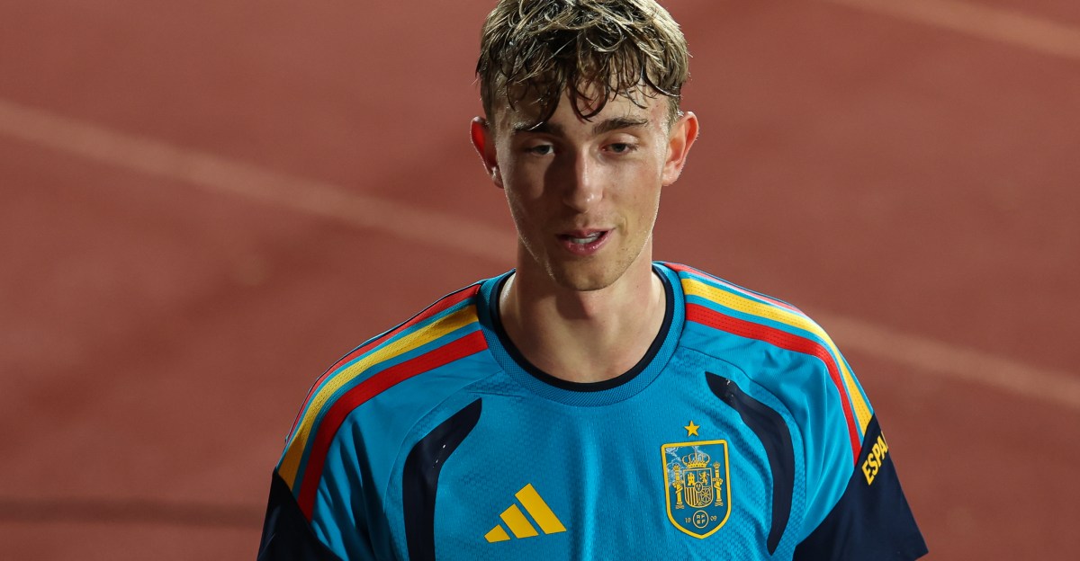 OFFICIAL: Huijsen leaves Spain’s training camp with muscle injury