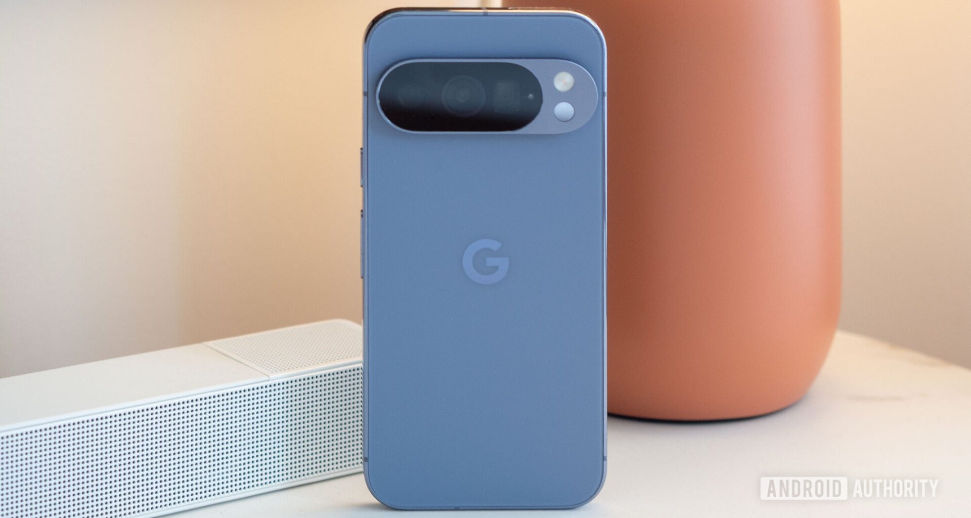 google pixel 10 pro back moonstone 3