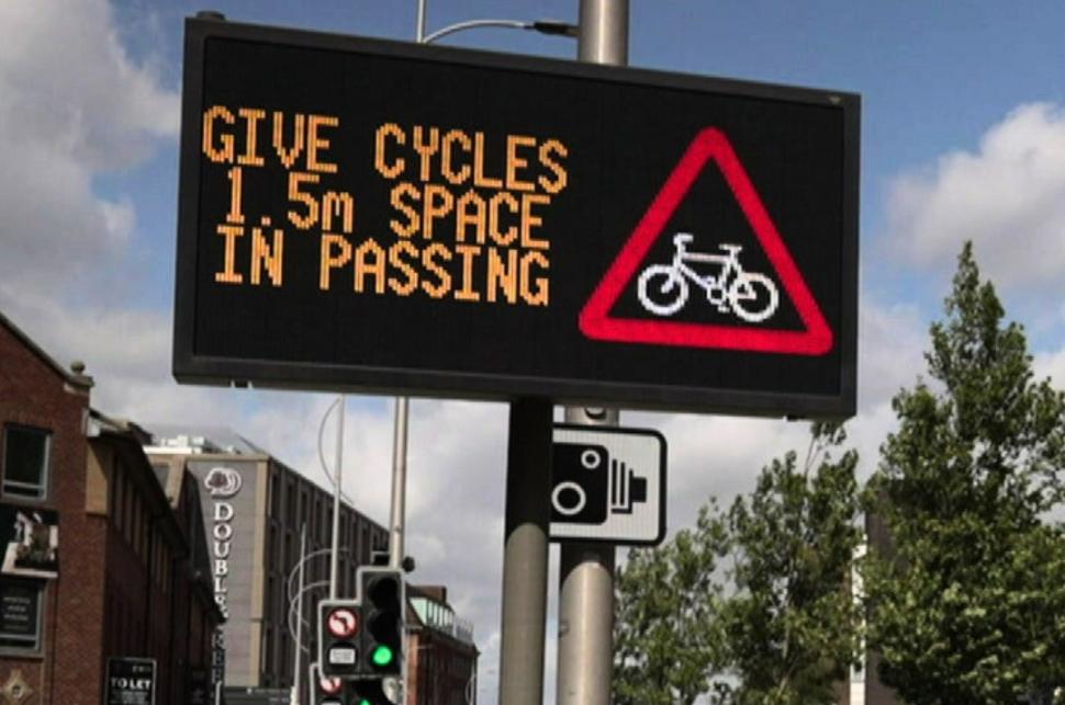 Hull City Council's 1.5m overtaking sign