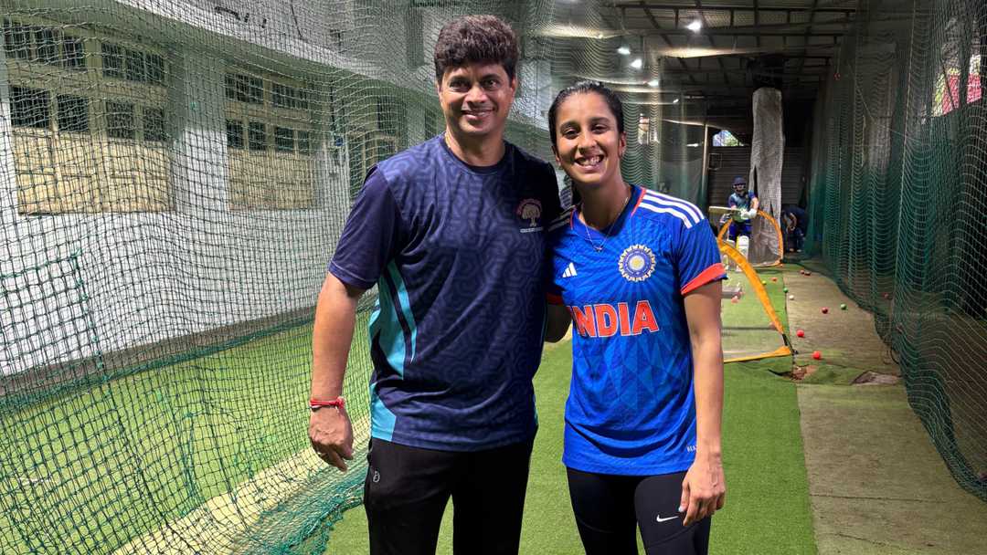 jemimah-rodrigues-with-her-personal-coach-prashant-shetty