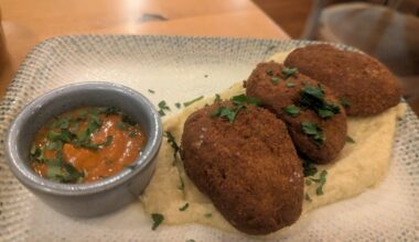 Review: La Casa, Leith Walk