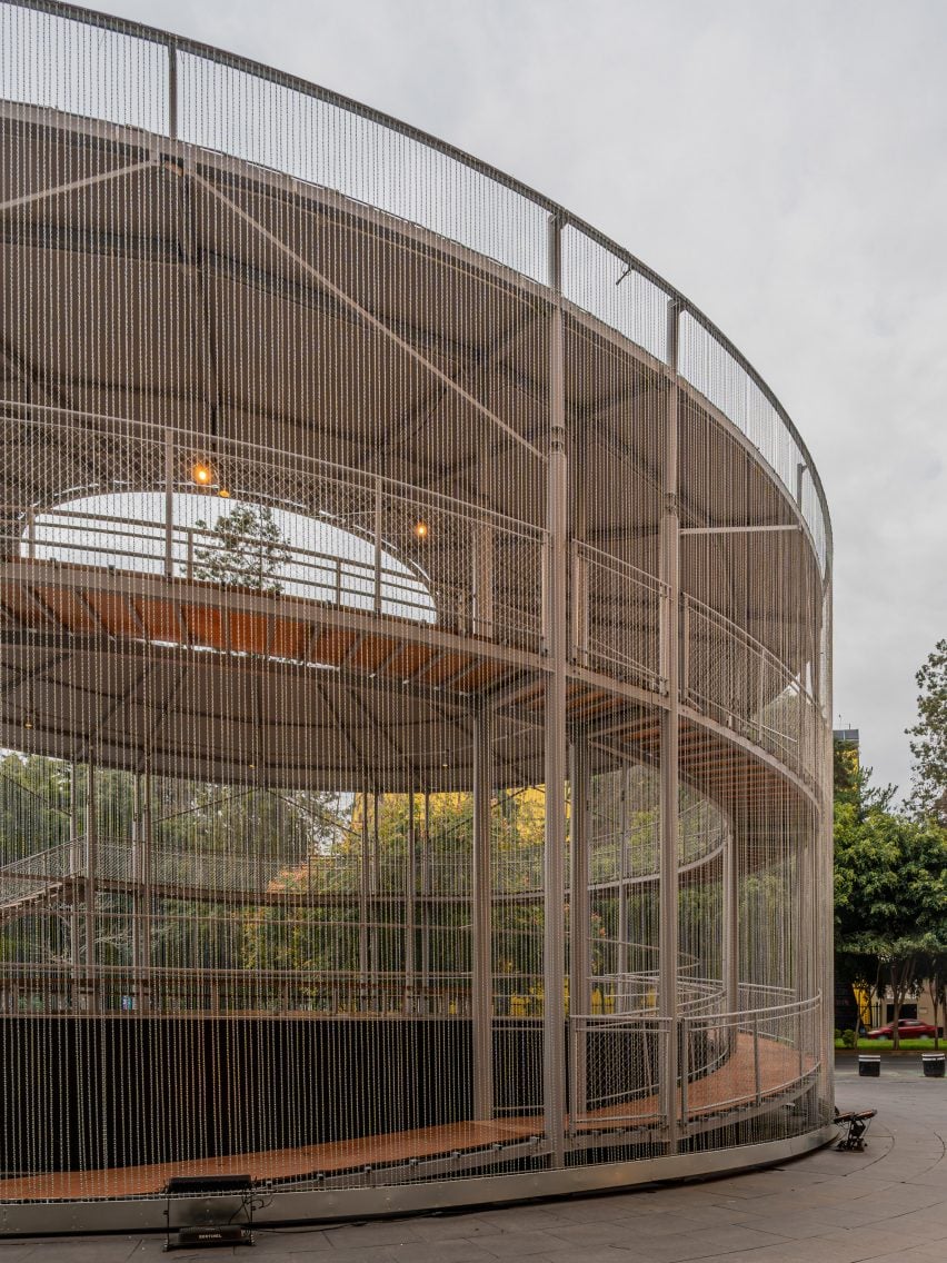 Chain pavilion by Lanza Atelier 