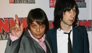 Fans are re-sharing this brilliant clip of Mani at the NME Awards in 2008