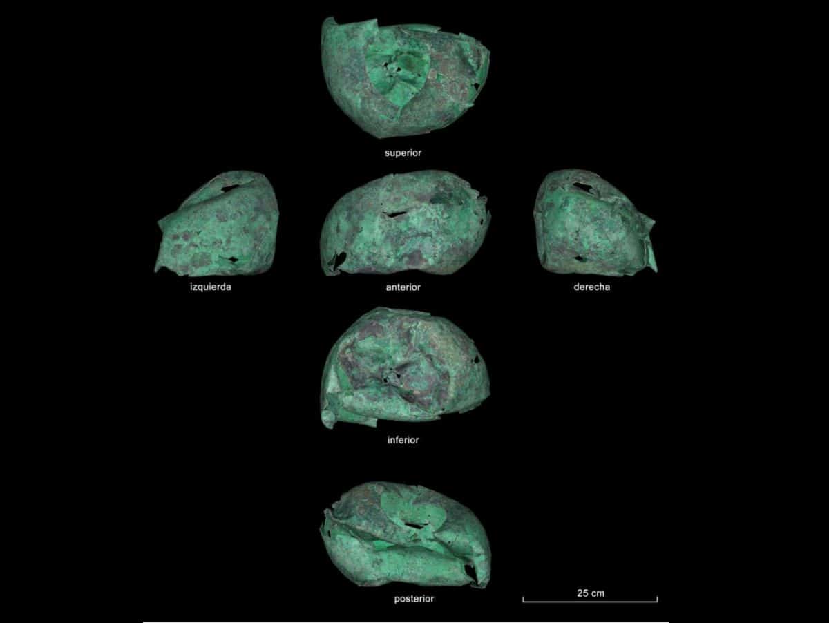 Orthographic views of the metal vessel