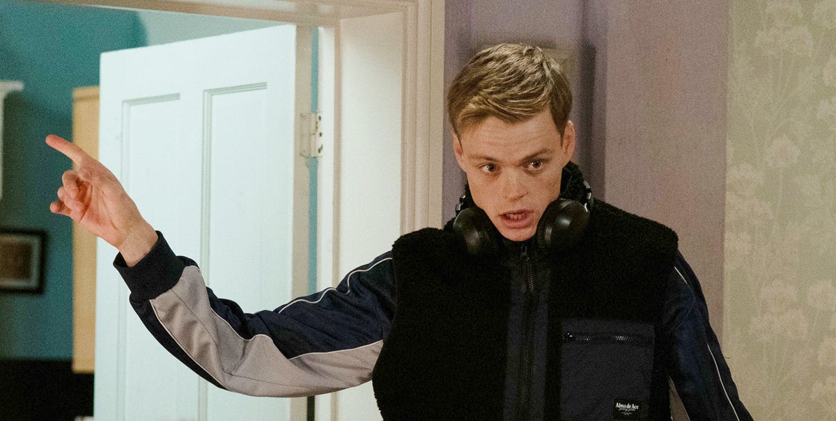 Oscar demands answers after Cindy's attack