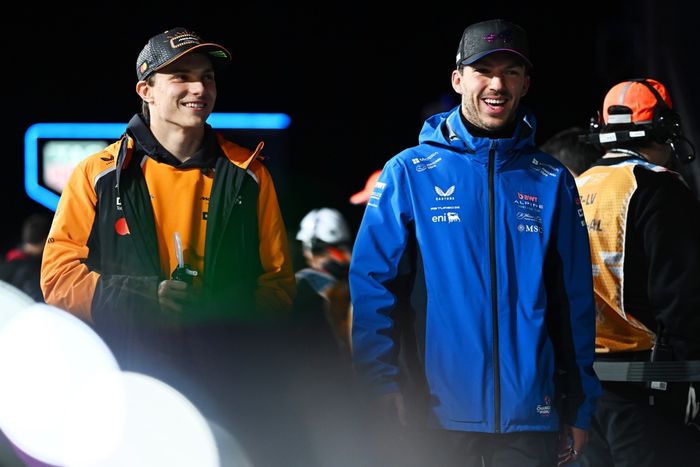 Oscar Piastri, McLaren, Pierre Gasly, Alpine