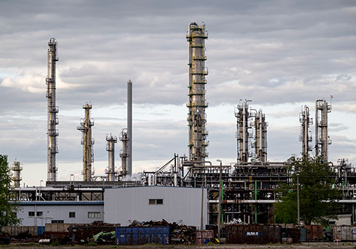 Germany under pressure to solve Rosneft refinery problem