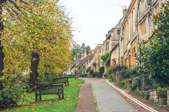 Picturesque Burford high street in  autumn