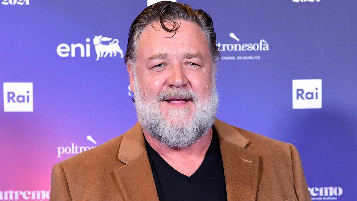 Russell Crowe Reveals Ridley Scott’s Unexpected Connection to Henry Cavill’s Highlander Reboot