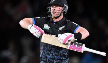 seifert-suffered-a-broken-finger-in-a-ford-trophy-game