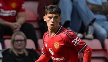 The 'clear frontrunner' to graduate to Man Utd first team revealed