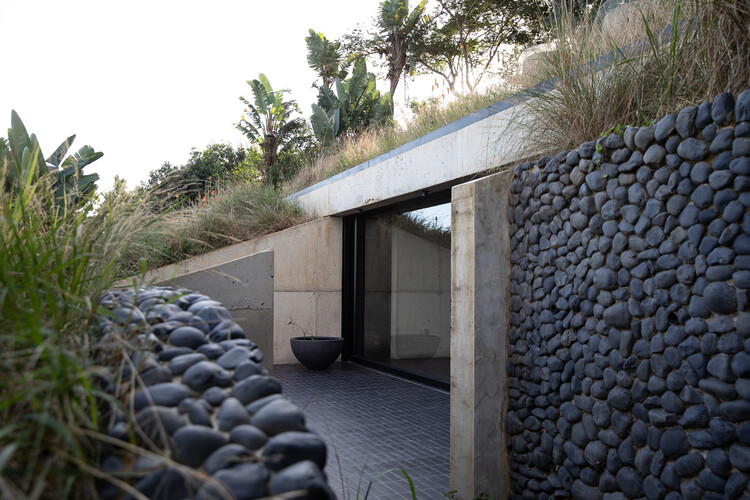 The Folly Multi-Purpose Retreat / Common Architecture - Image 1 of 36