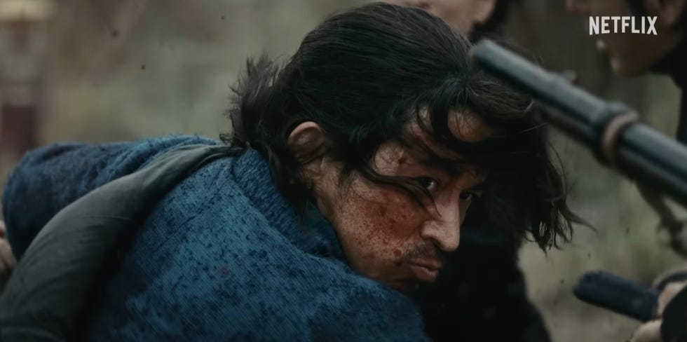 a samurai in the last samurai standing in the middle of a battle