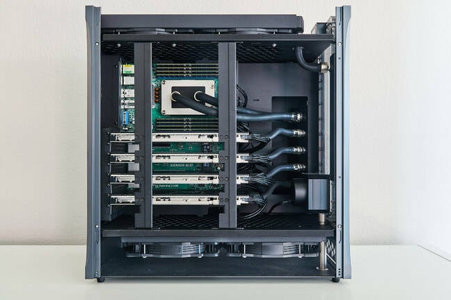 We've pulled off the side panel to give you a better look at the QuietBox's internals. We've pulled off the side panel to give you a better look at the QuietBox's internals.