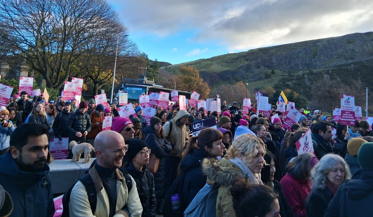 Striking lecturers and students at the Edinburgh UCU rally