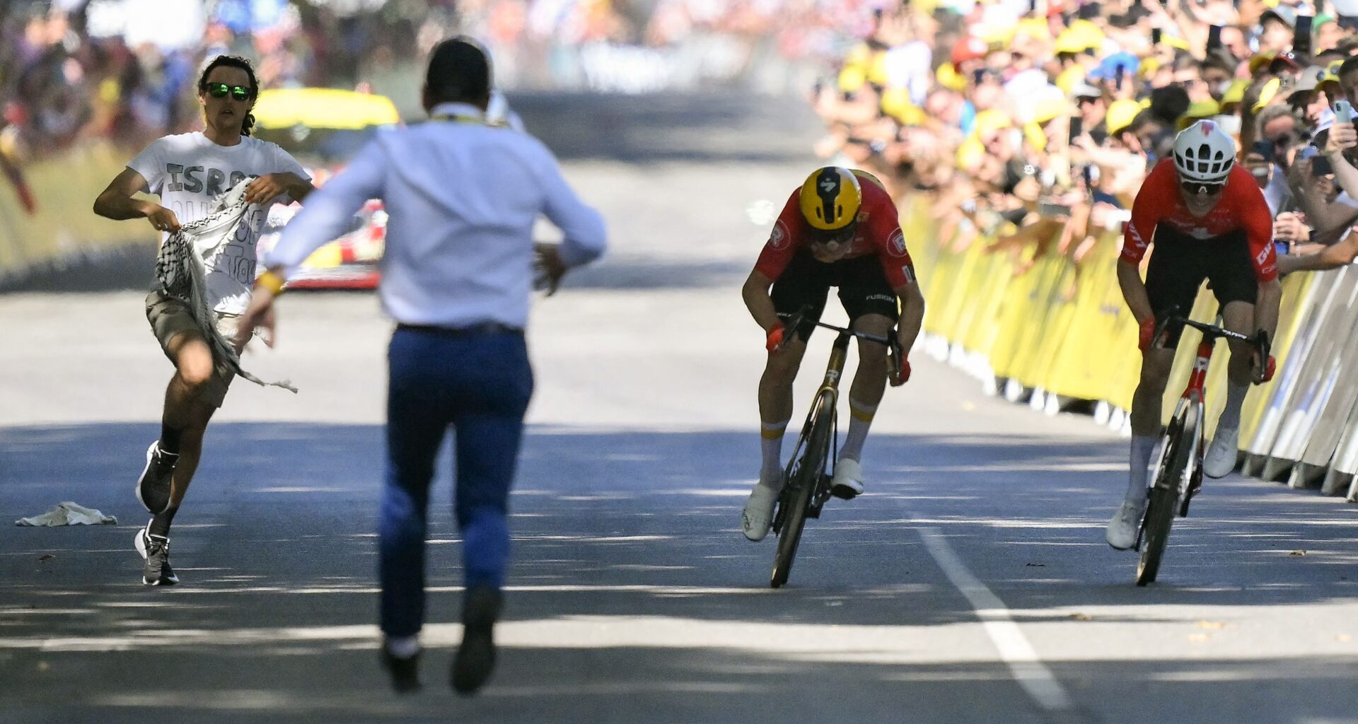 'The idea was to get people talking about Gaza' – Tour de France pro-Palestine finish invader escapes with warning