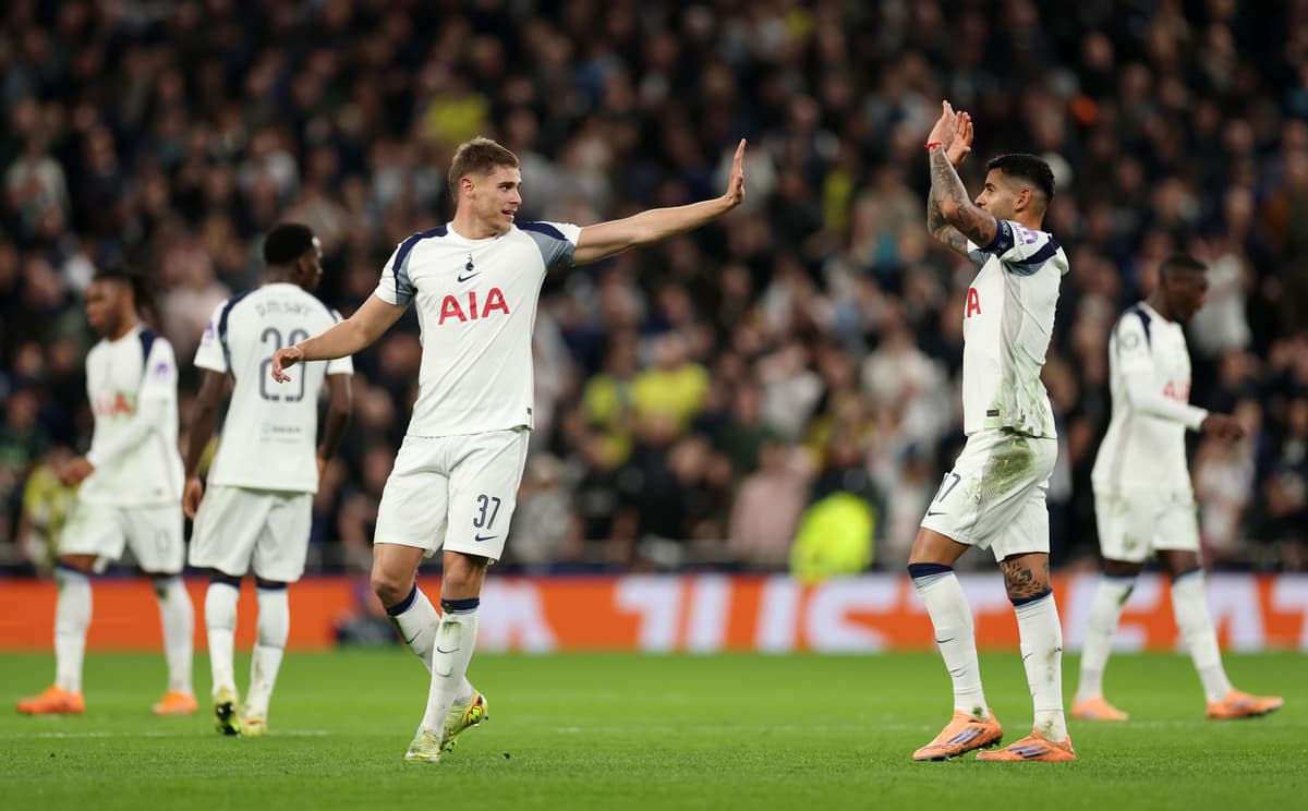 Tottenham player ratings: Van de Ven scores stunning goal and Simons superb - London Evening Standard