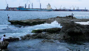 European Union vessel reaches ship raided by pirates off Somalia