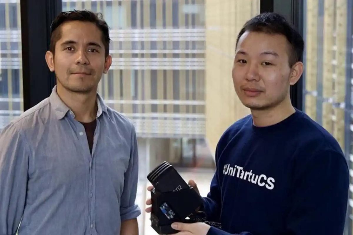 Your old phone is worth more than you think: two young innovators turn it into a powerful portable data hub