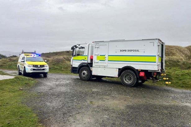 The Army's Bomb Disposal unit arrive at the beach