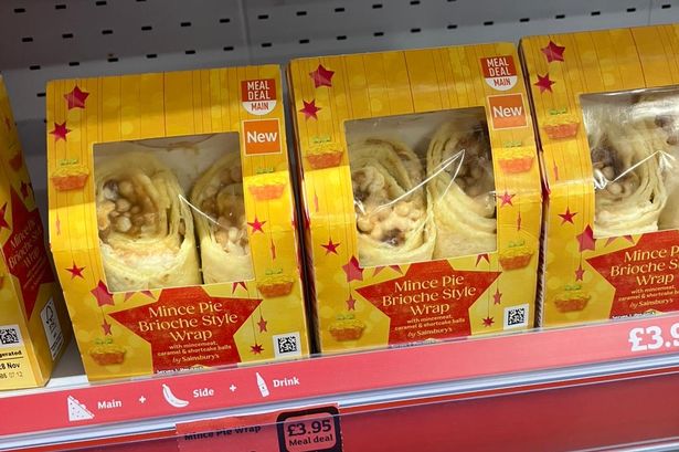 There's perhaps a reason why the Mince Pie sandwich was the only one left in the meal deal aisle...