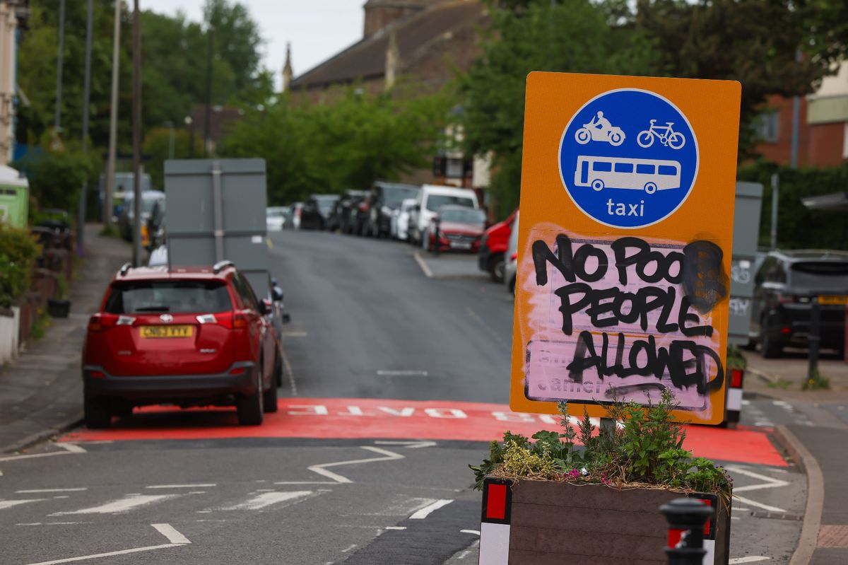 Sgns for the new bus gate on Avonvale Road have already been vandalised