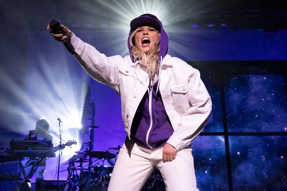 BROOKLYN, NEW YORK - OCTOBER 31: Reneé Rapp performs at Kings Theatre on October 31, 2023 in Brooklyn, New York. 