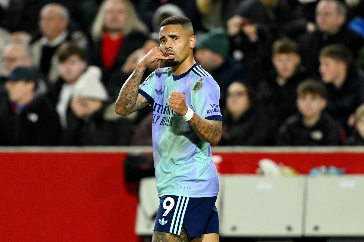 Gabriel Jesus of Arsenal celebrates scoring his team's first goal during the Premier League match between Brentford FC and Arsenal FC at the Brentford Community Stadium on January 01, 2025 in Brentford, England.