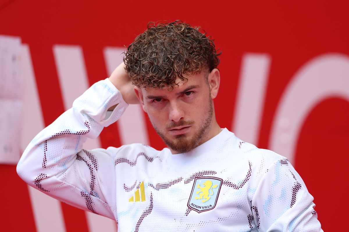 Harvey Elliott of Aston Villa looks on during the Premier League match between Sunderland and Aston Villa at Stadium of Light on September 21, 2025 in Sunderland, England. 