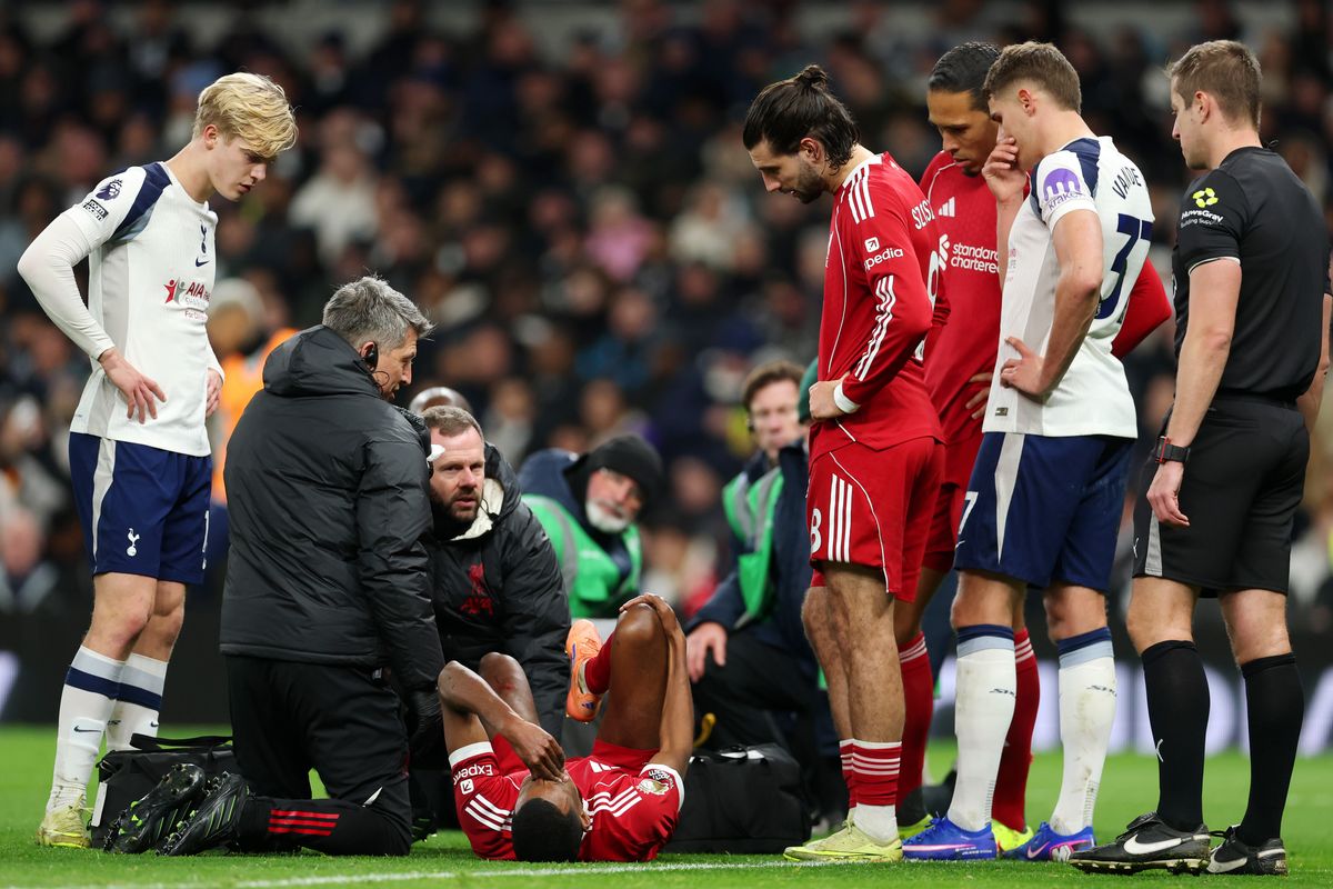 Alexander Isak suffered an injury during Liverpool's clash against Tottenham