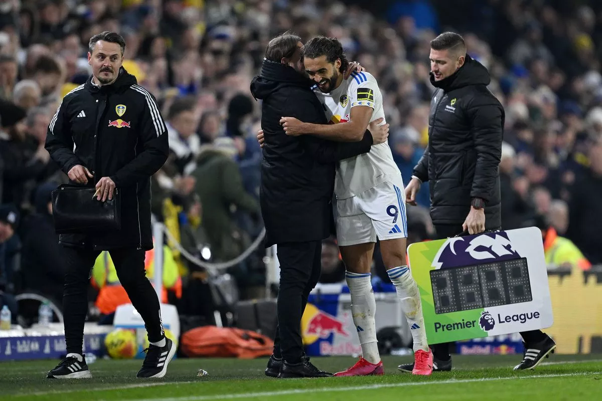 Dominic Calvert-Lewin embraces Daniel Farke