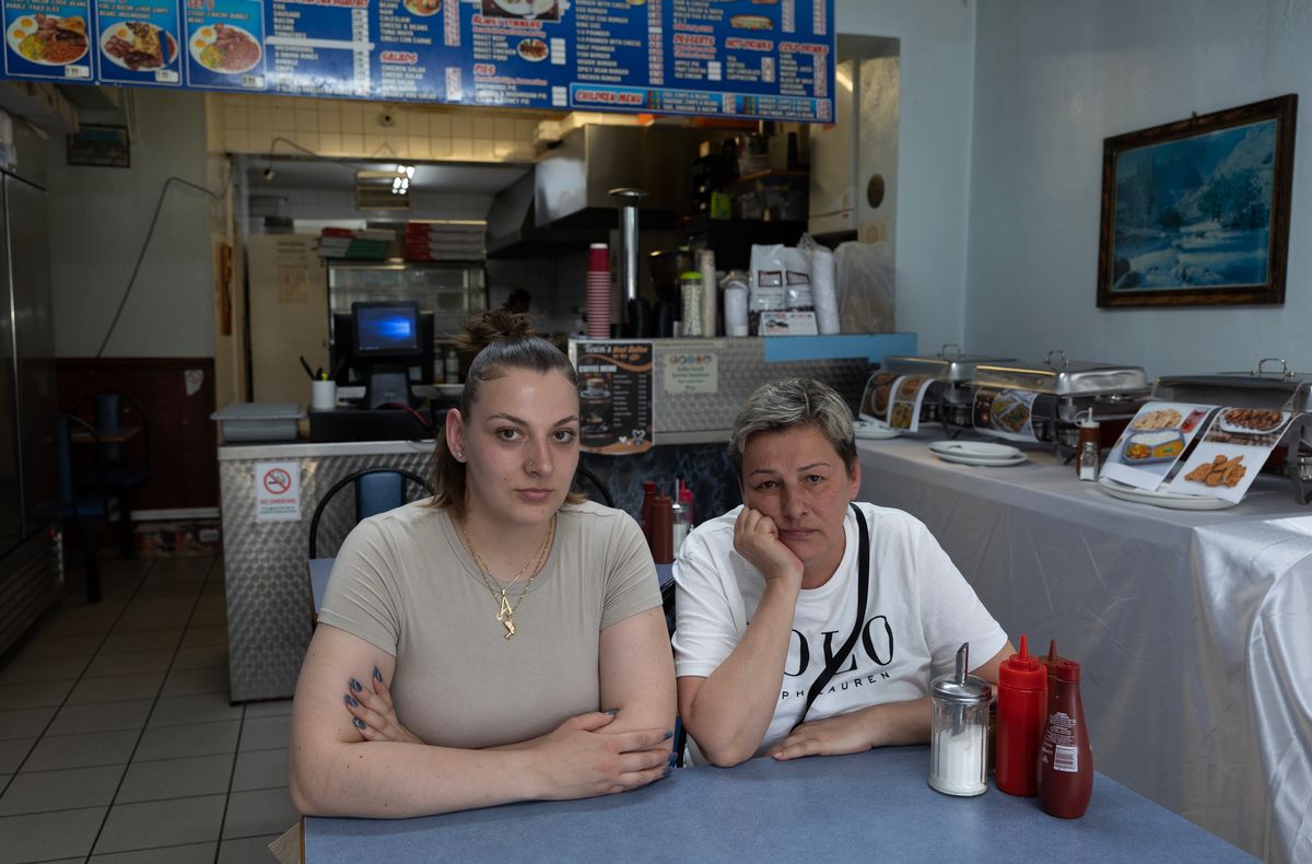 Adriana and Vanessa Kassakova