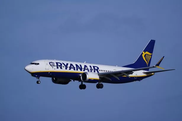 Ryanair approaching Liverpool John Lennon Airport