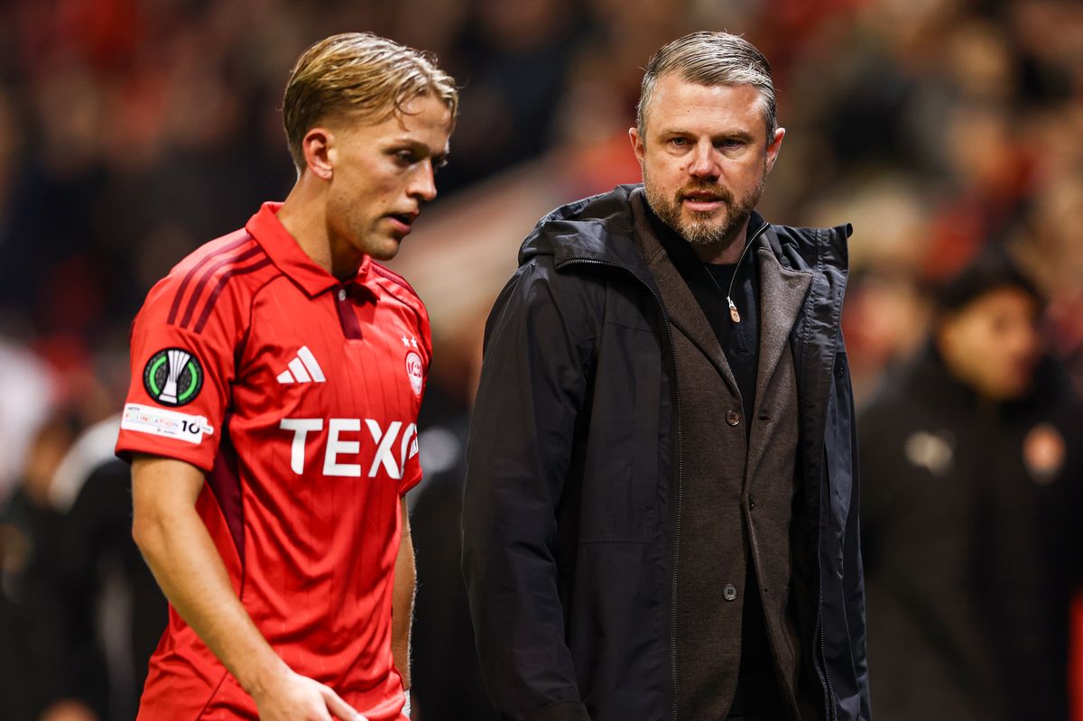 Jesper Karlsson and Aberdeen boss Jimmy Thelin