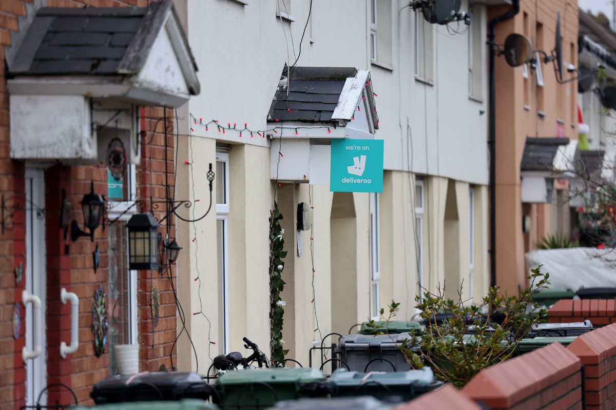 Pasta House Pizzeria Valente Birkenhead has spotted thanks to the signature colours of Deliveroo