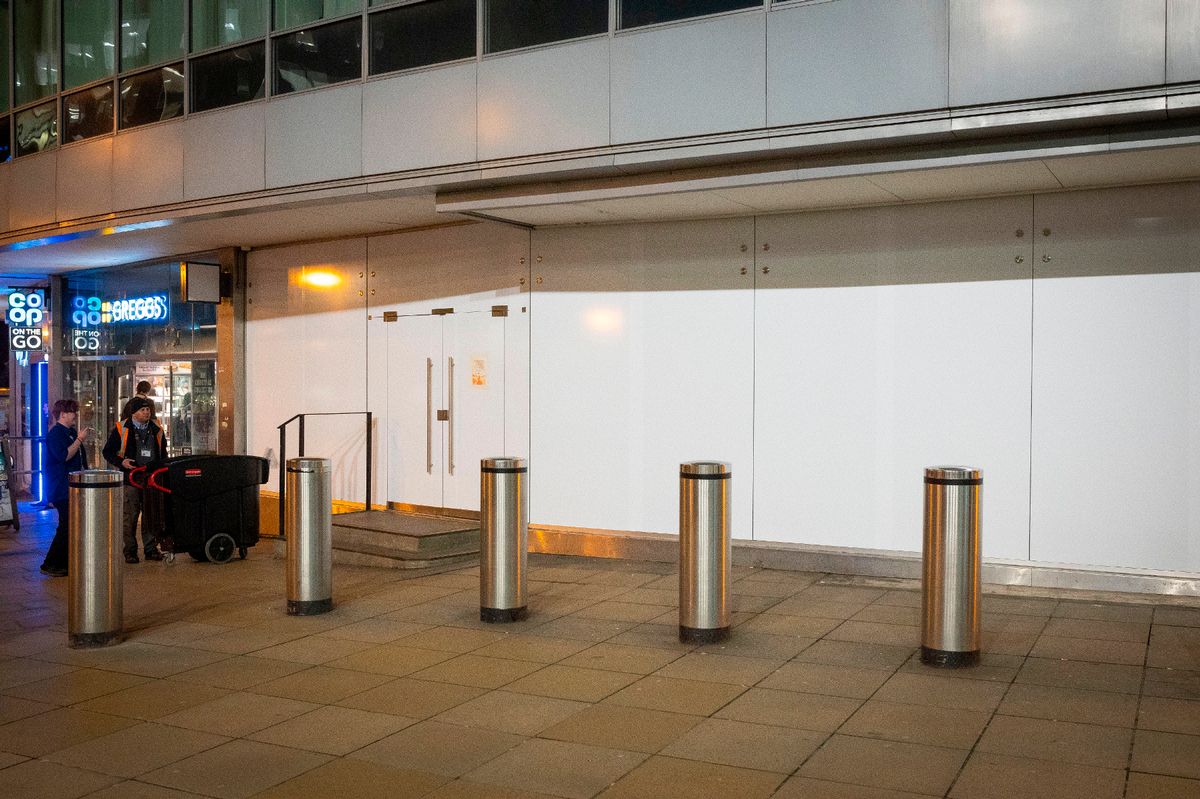 The restaurant in Gateway House, on Station Approach, appears to have now been boarded up