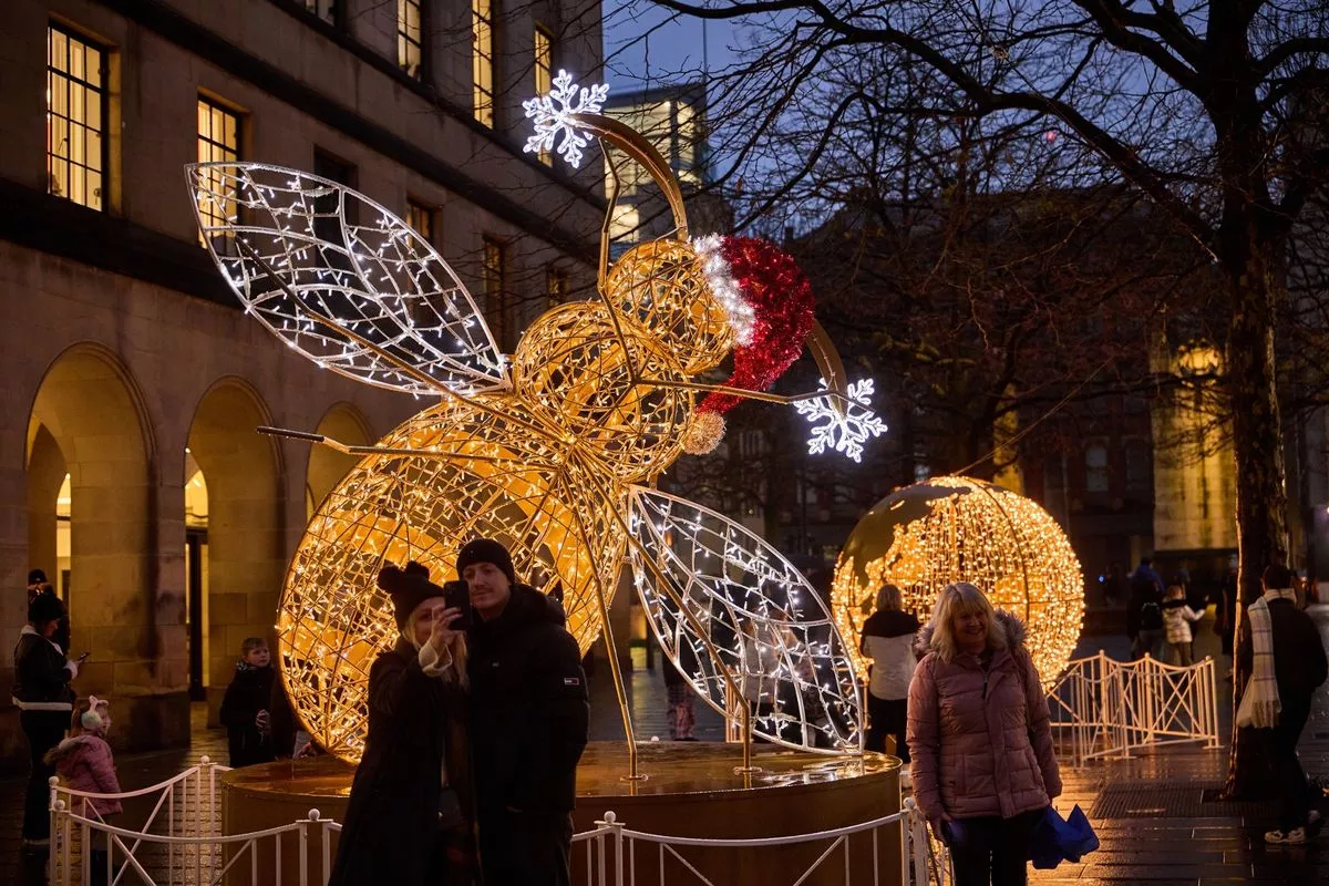 The iconic Christmassy Worker Bee in St Peter's Square