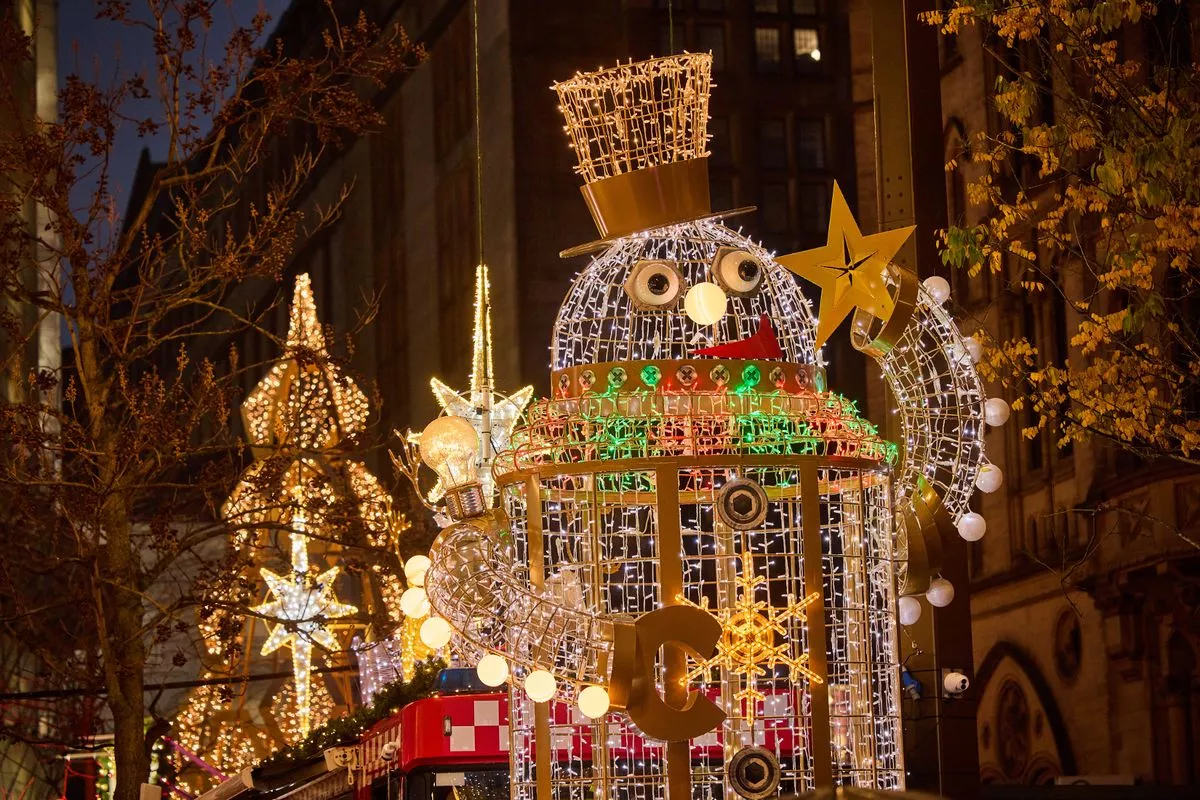 The steampunk snowman on Albert Square