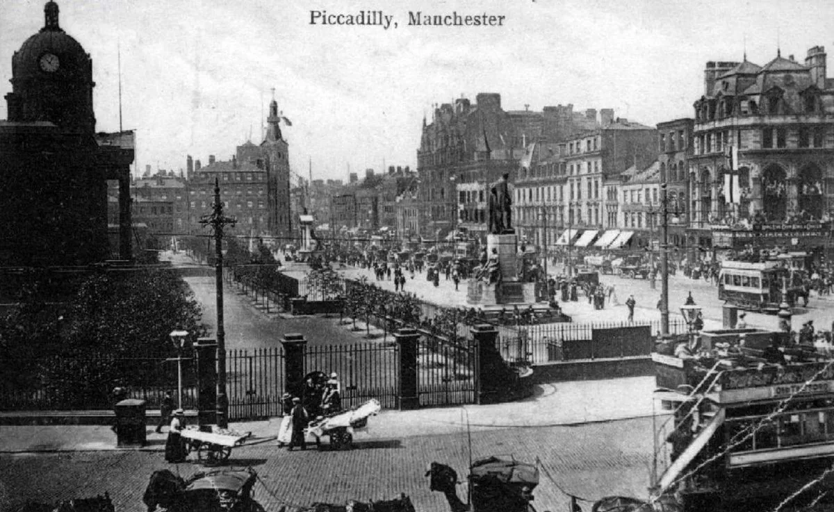 Piccadilly, Manchester - date unknown