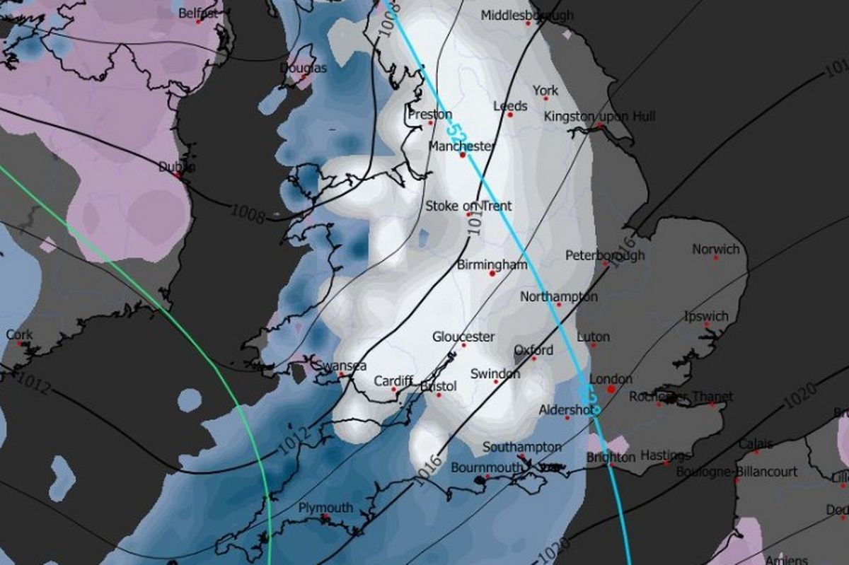 Weather map of UK showing snow across Wales 