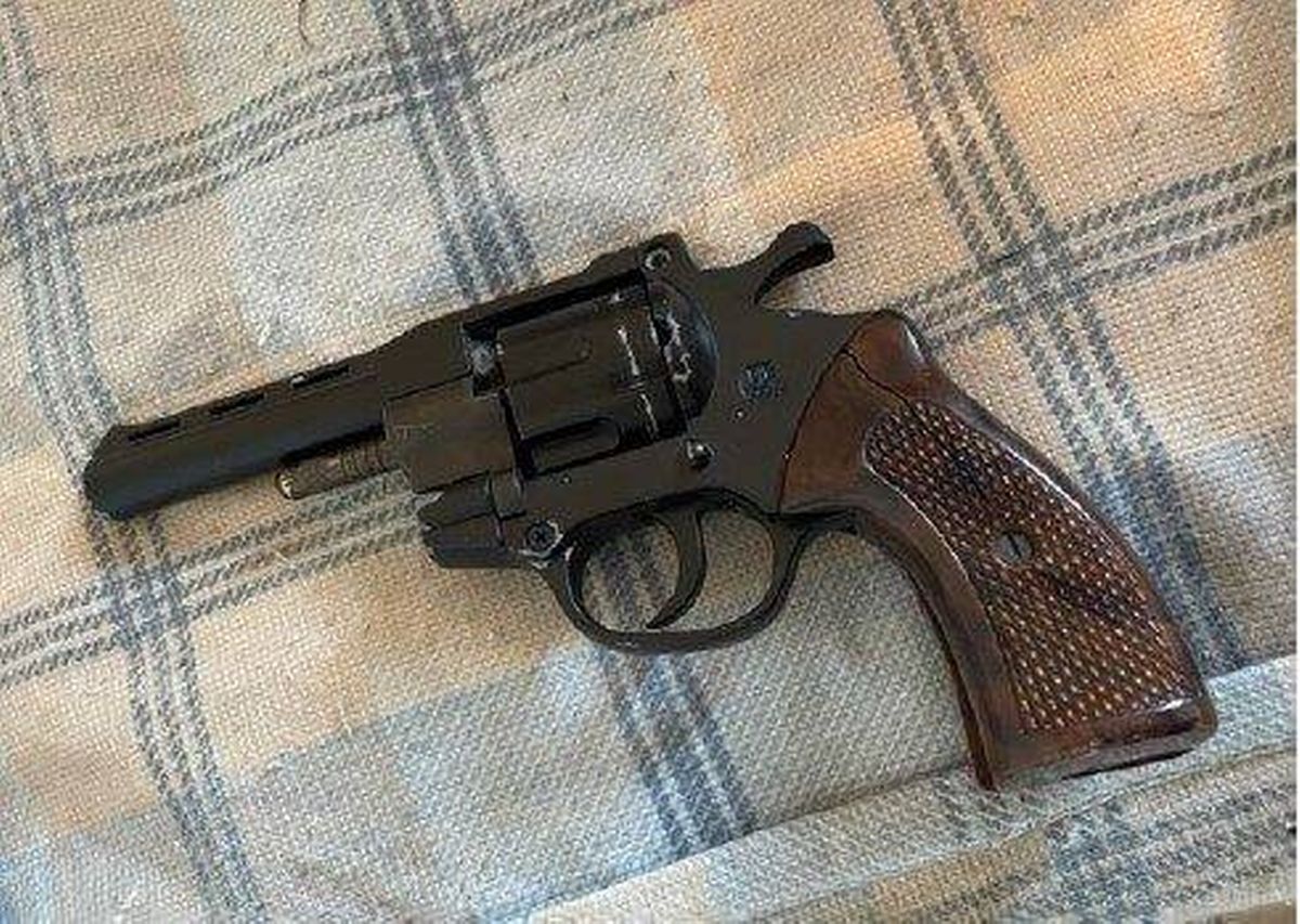 Blank firing handgun linked to drugs gang