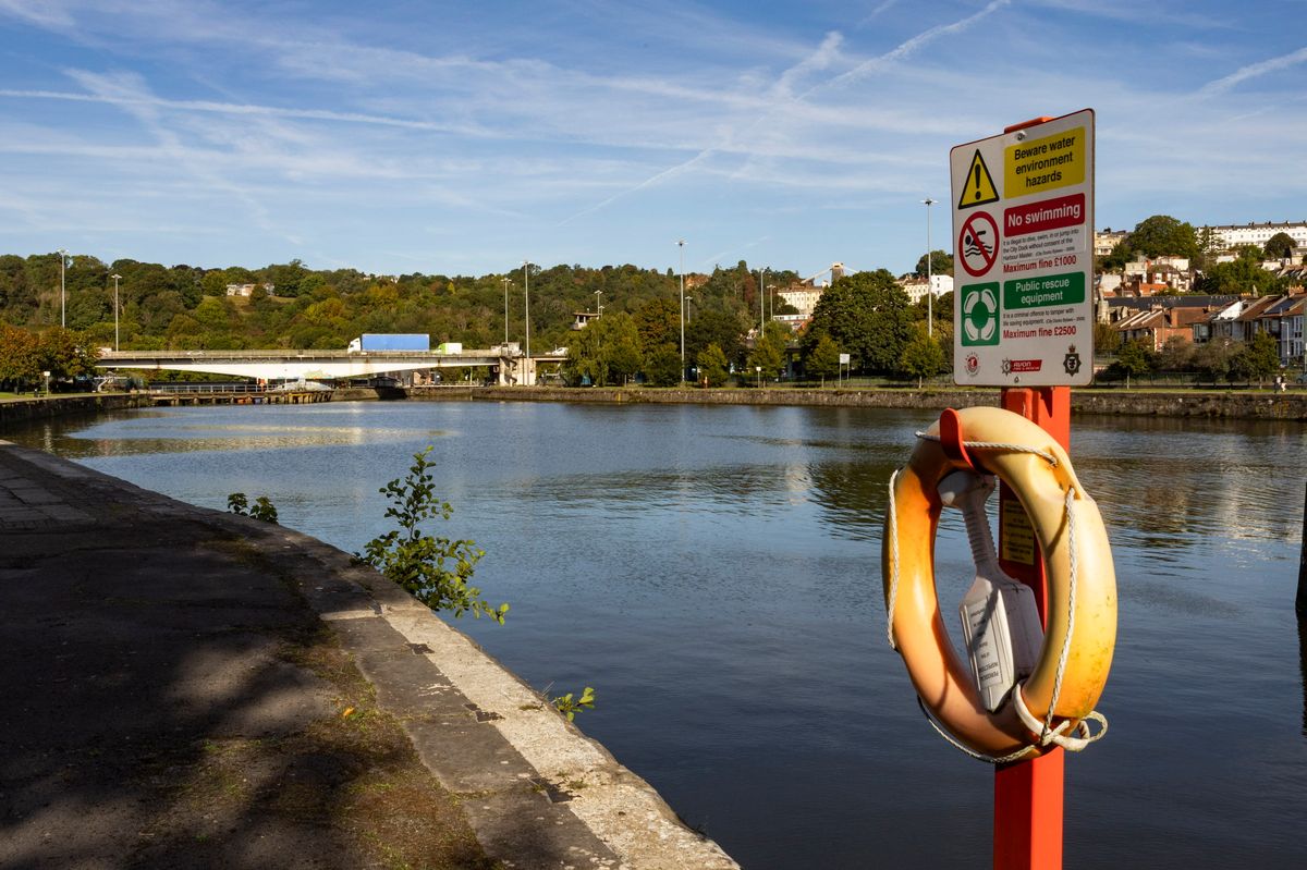 Bristol harbour where a number of young men have fallen to their deaths in recent years (Tom Wren / SWNS)