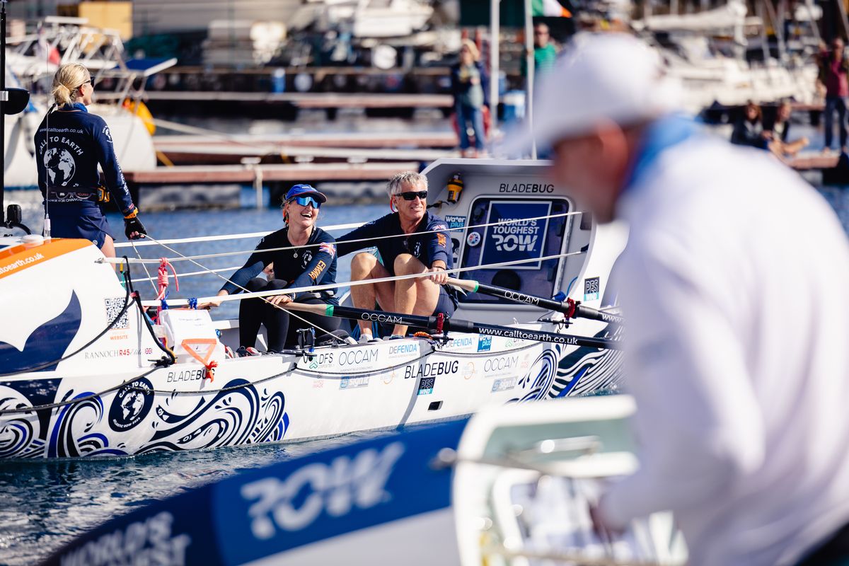 Emma rowing as she set off for the adventure
